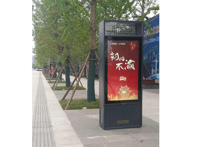 為什么越來(lái)越多商家使用戶(hù)外高亮屏？有什么優(yōu)勢(shì)特點(diǎn)？